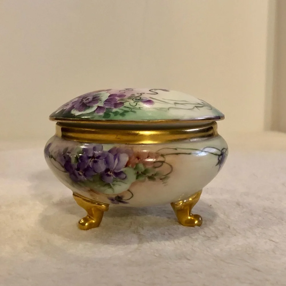 Porcelain Floral Pattern Hair Receiver GUC